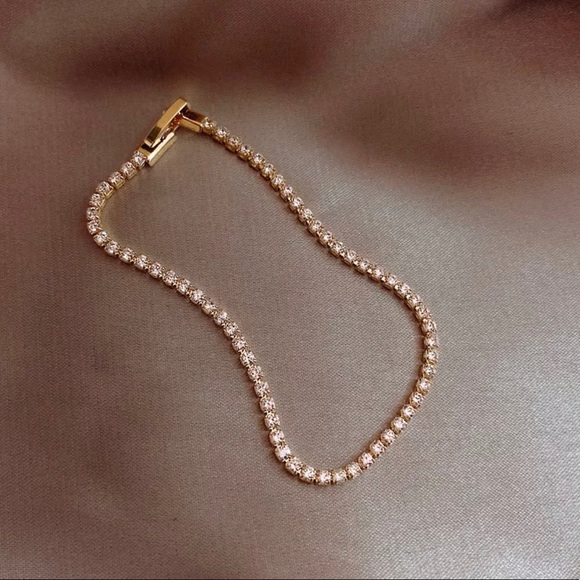✨Gold Tennis Bracelet✨ - Picture 5 of 8